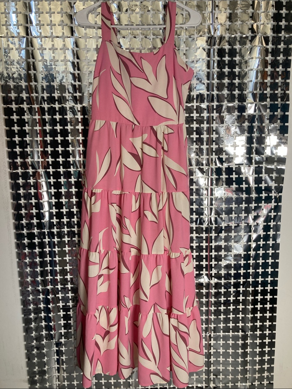 Pretty Garden Sleeveless Pink Maxi Dress with Cream Leaf Print